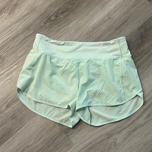 Lululemon Speed-Up midrise 4” shorts